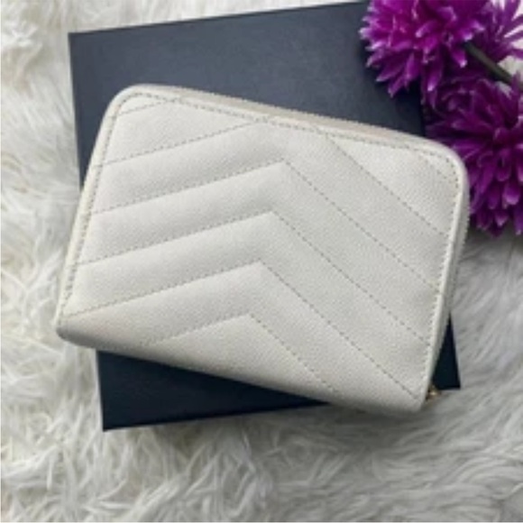 Yves Saint Laurent Ivory Quilted Wallet with Gold Logo - Picture 2 of 10